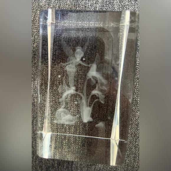 Walt Disney Tinkerbell 3D Laser Etched Crystal Glass Cube Paperweight - Picture 2 of 4